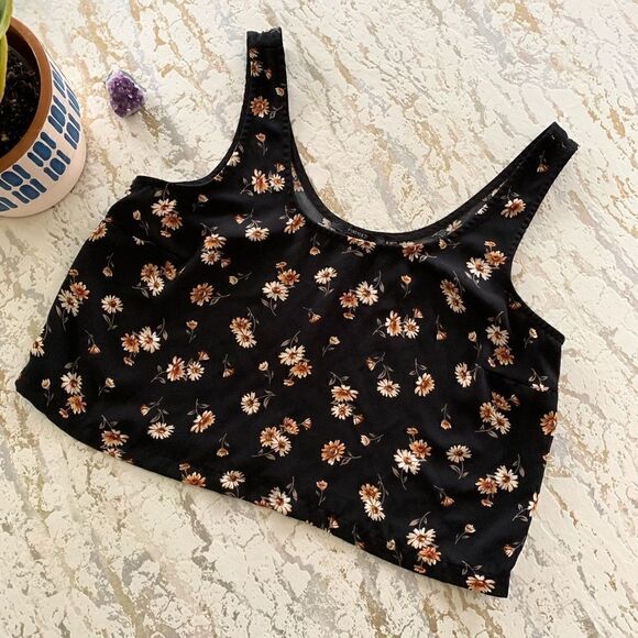 Forever 21 Floral Crop Top - Picture 4 of 5